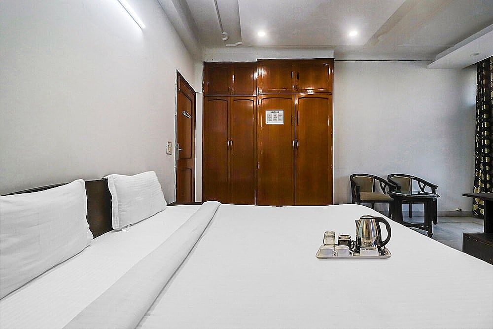 OYO 474 Hotel VM Residency Standard Double Room 6