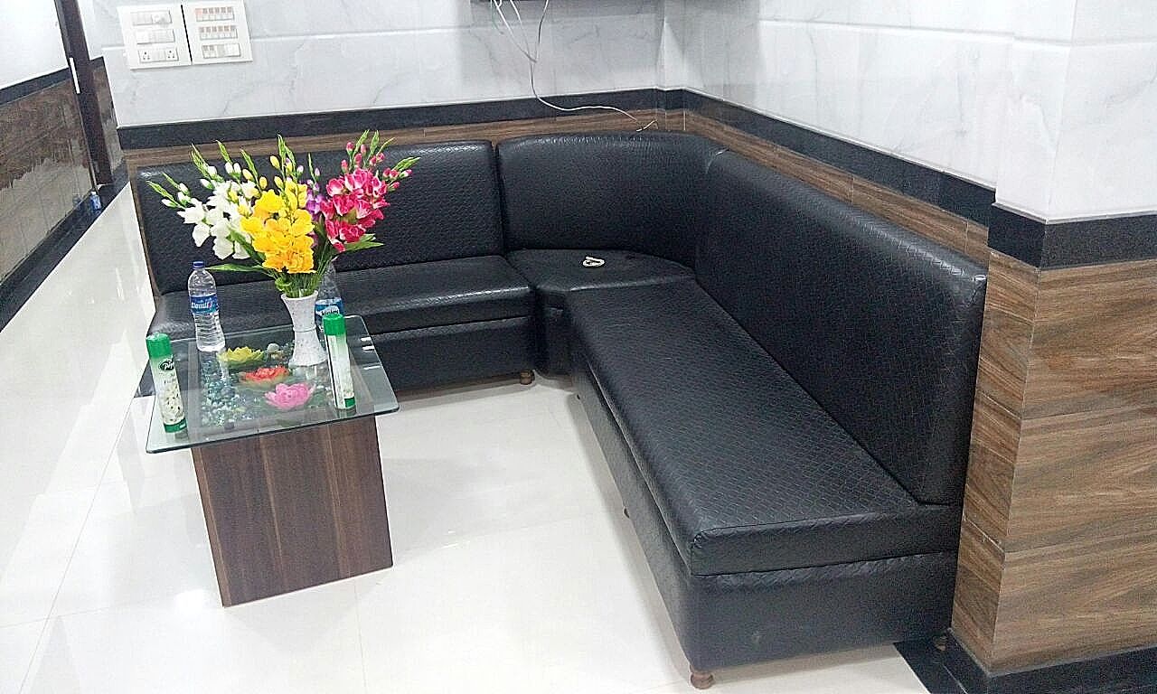 undefined OYO Hotel Sion Residency 3