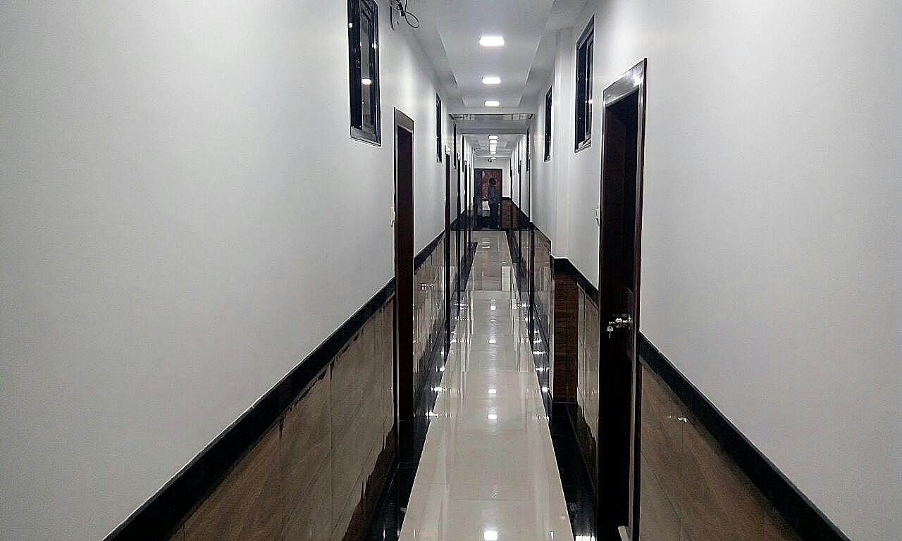 undefined OYO Hotel Sion Residency 4