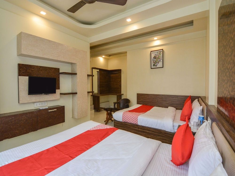 OYO 19777 Nikhil Garden Double or Twin Room 3