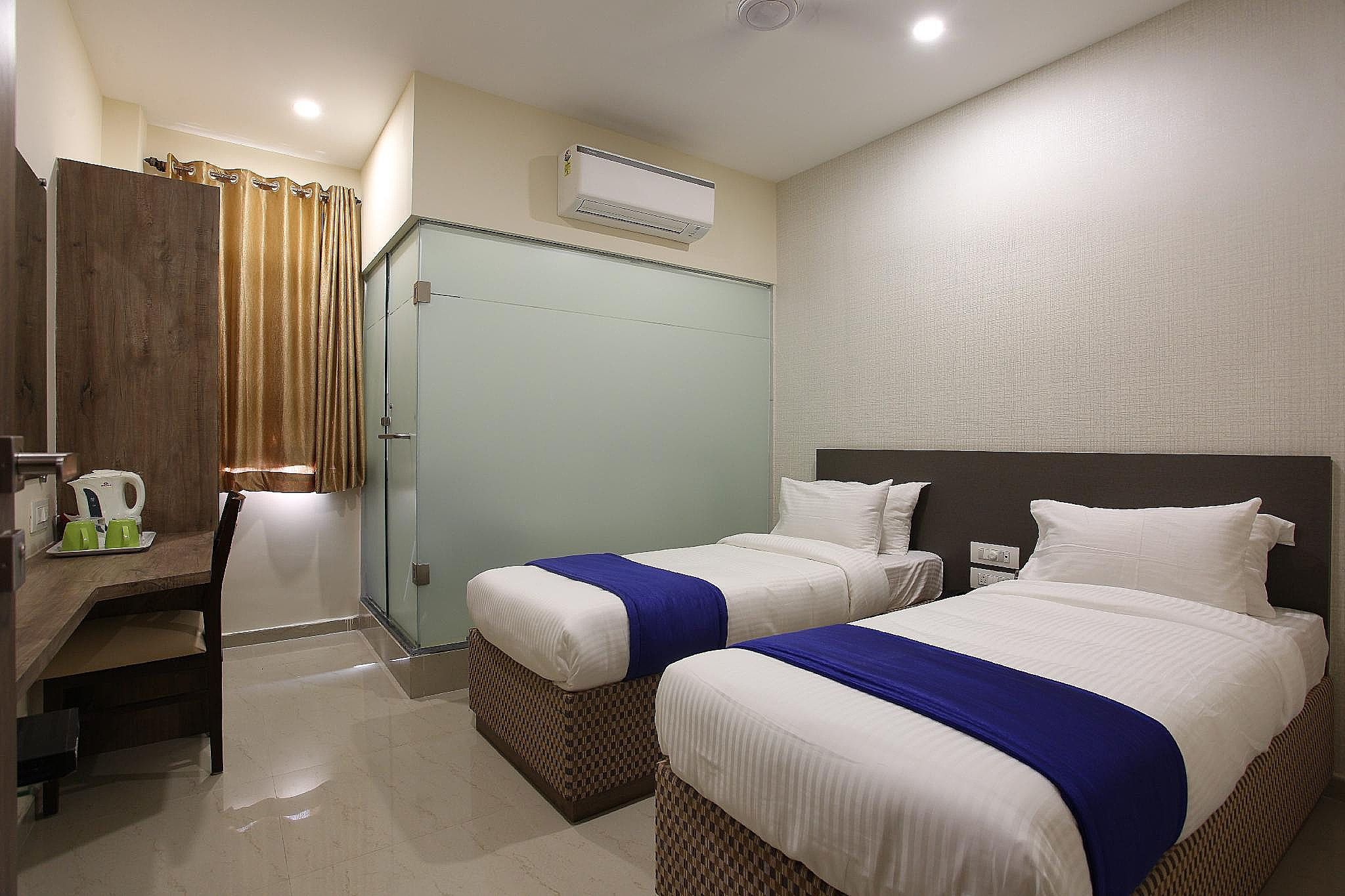 Ocean Suites Hotel Deluxe Room 18