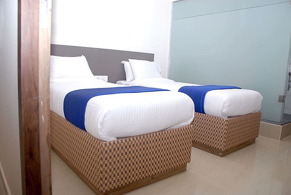 Ocean Suites Hotel Deluxe Room 6