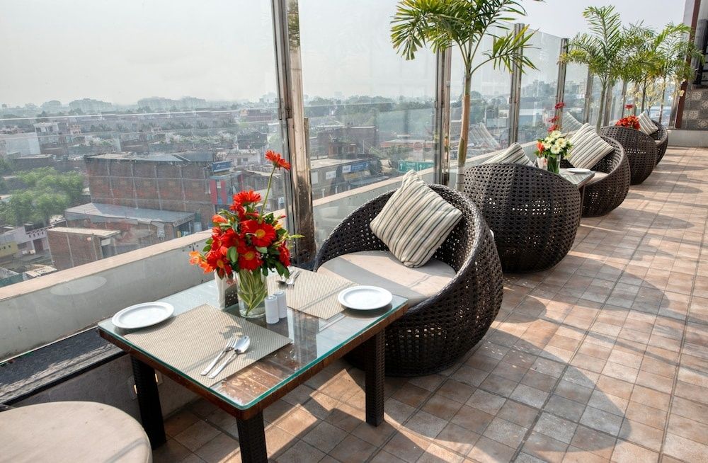 undefined Hotel Deep Clarks Inn Lucknow 3