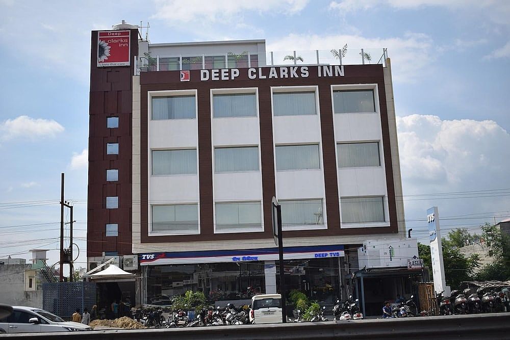 undefined Hotel Deep Clarks Inn Lucknow 8