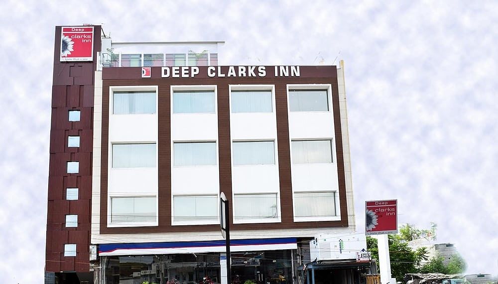undefined Hotel Deep Clarks Inn Lucknow 10