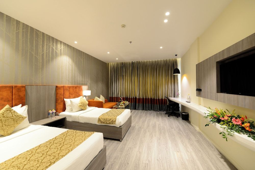 Hotel Deep Clarks Inn Lucknow Deluxe Room 6