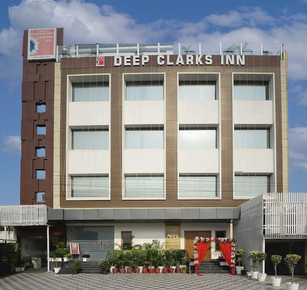 undefined Hotel Deep Clarks Inn Lucknow 9