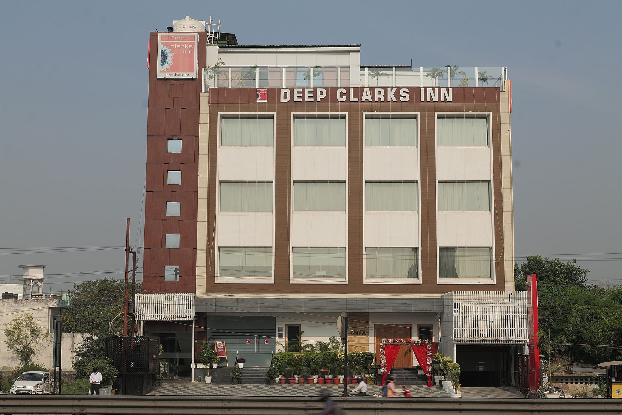 undefined Hotel Deep Clarks Inn Lucknow