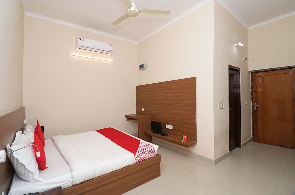 undefined OYO 19979 Hotel Rajshri 6