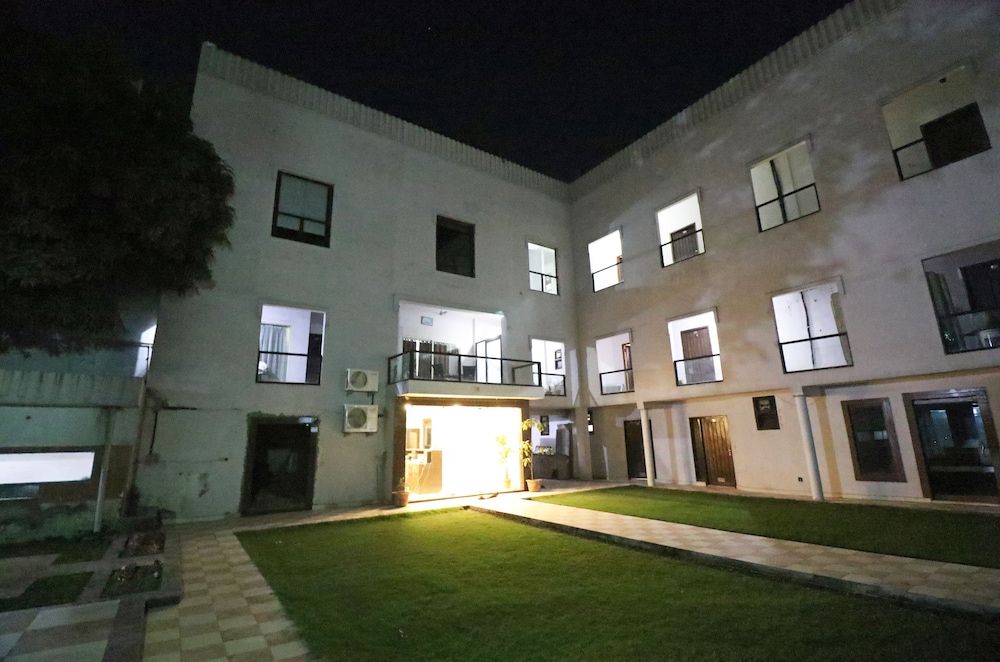 undefined OYO 19979 Hotel Rajshri 2