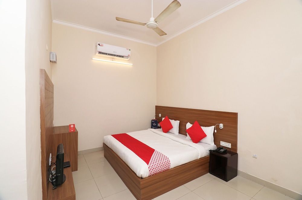 undefined OYO 19979 Hotel Rajshri 8