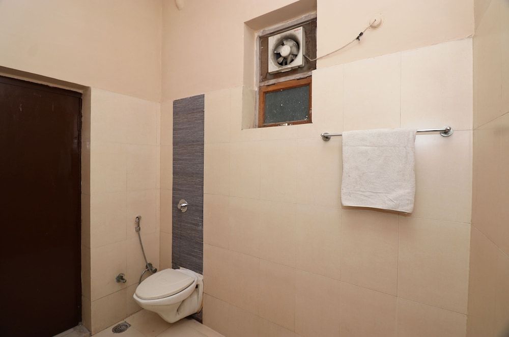 OYO 19979 Hotel Rajshri Double or Twin Room 12