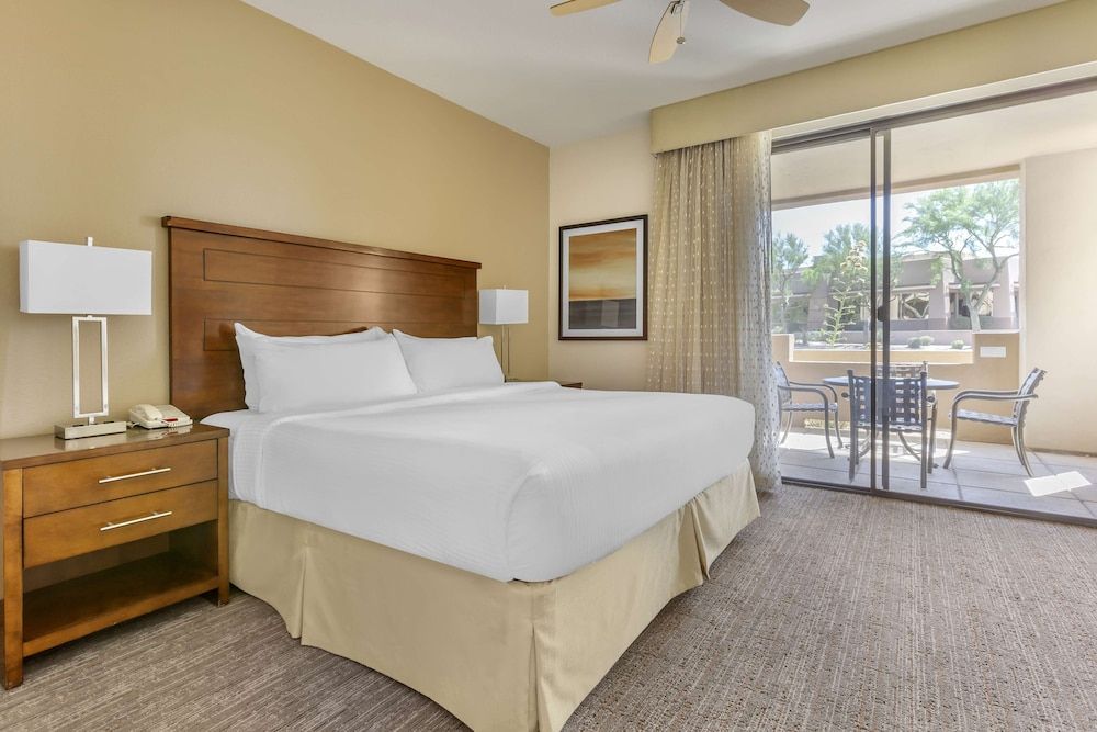 1 BEDROOM 1 KING SUITE HEARING ACCESSIBLE