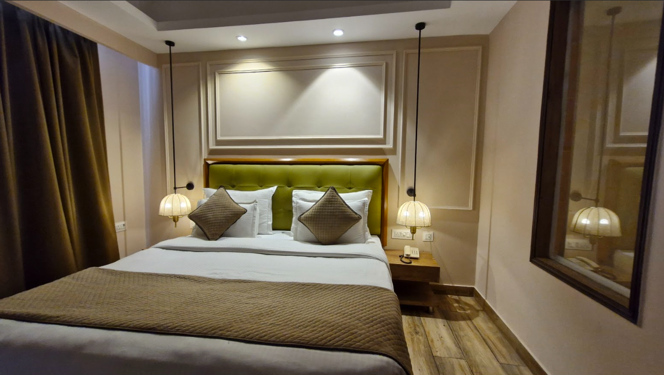 Superior Valley View Room