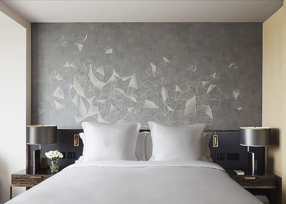 Four Seasons, Suite, Corner
