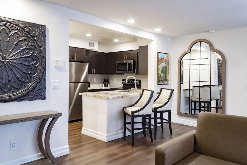 undefined Westgate Flamingo Bay Resort 2