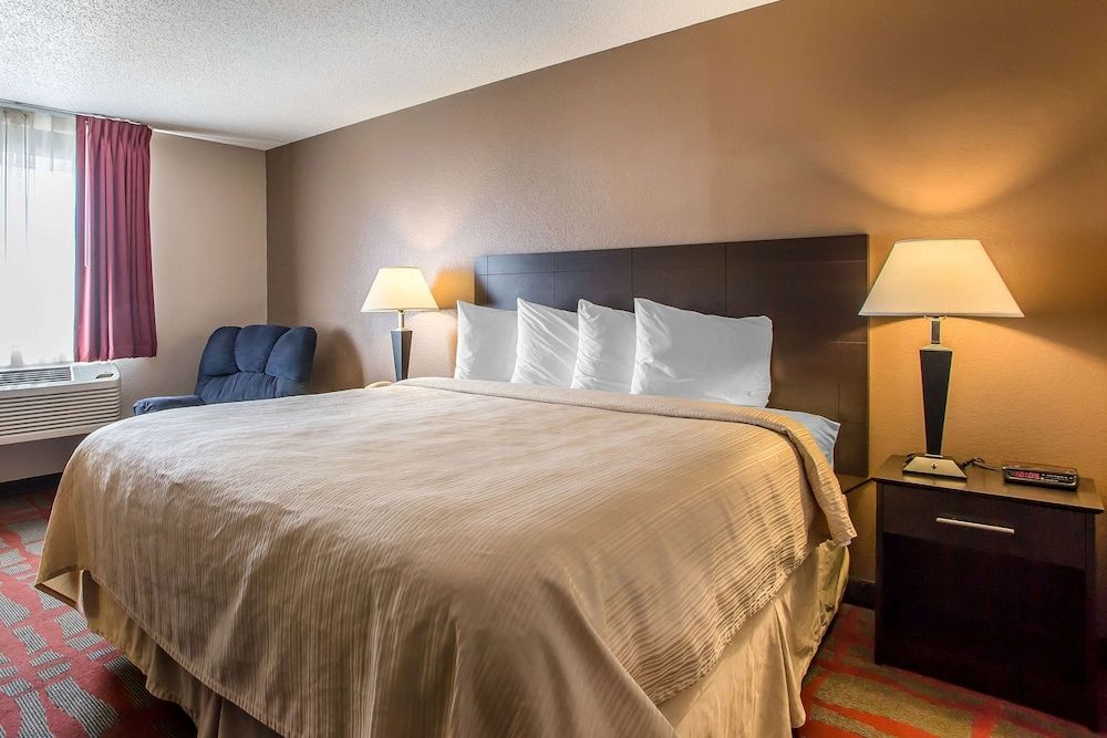 Standard Room, 1 King Bed, Non Smoking