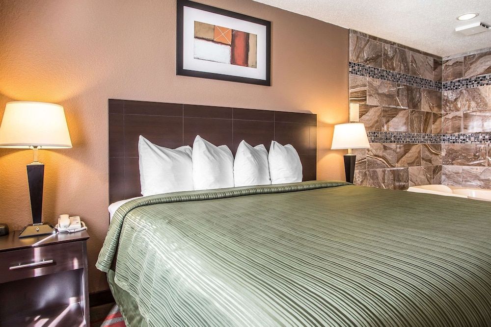 Suite, 1 King Bed, Non Smoking