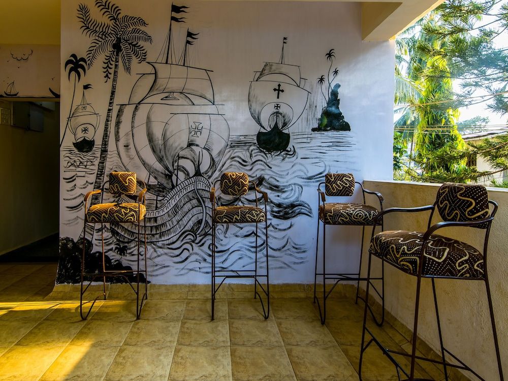 undefined Manvins Inn 3