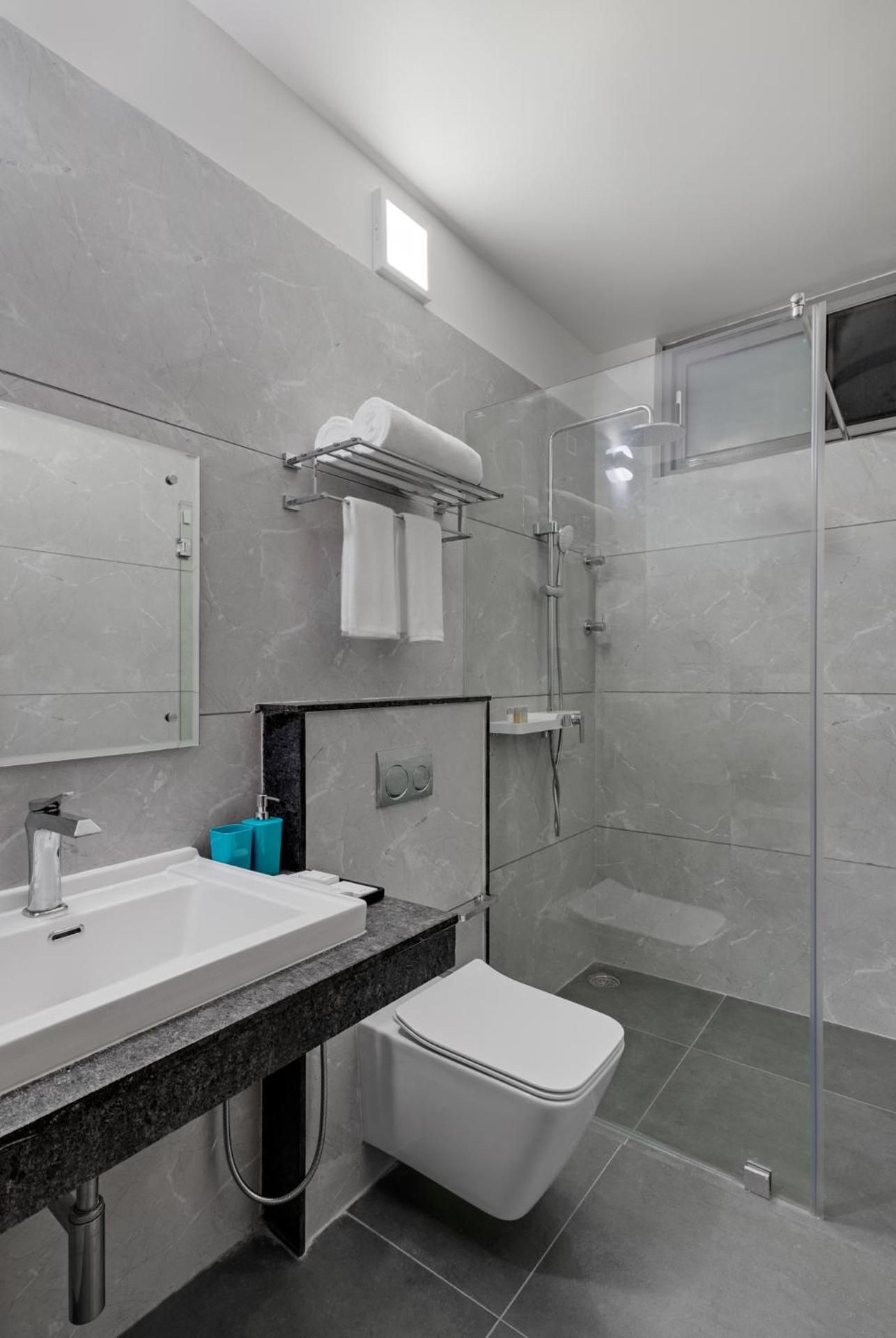 VISMITA COUNTY Double Cottage 2