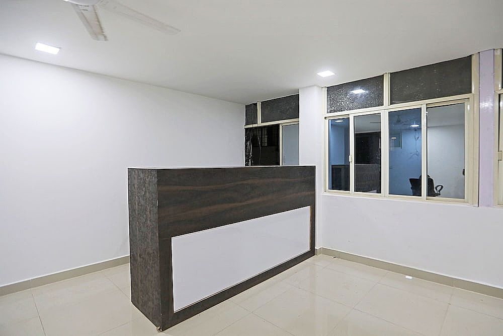 Side Image 1