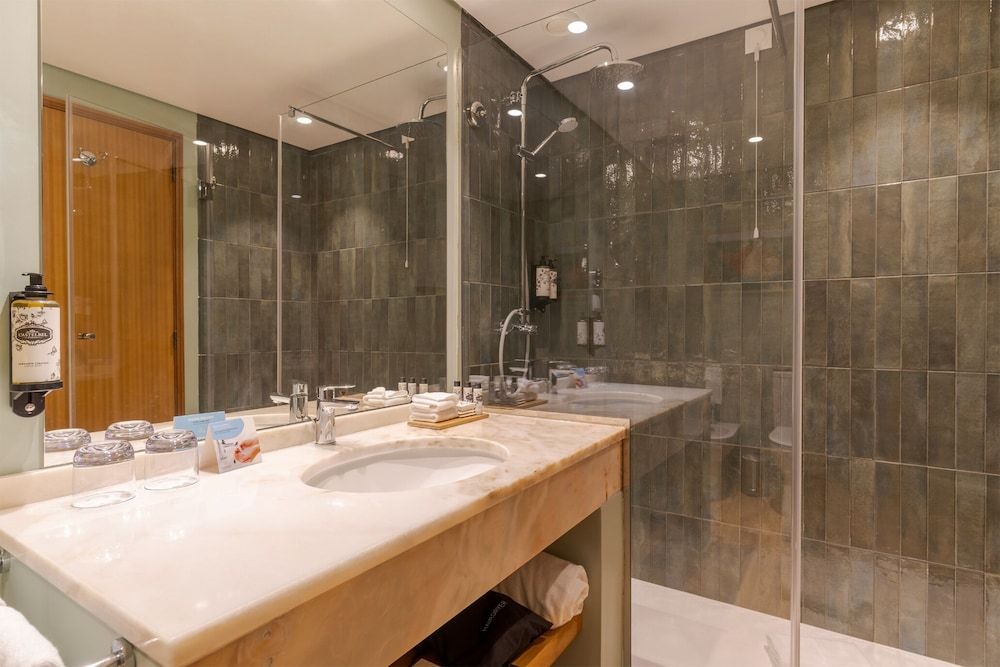 Pestana Vila Lido Madeira Ocean Hotel Suite (Side Sea View) 5