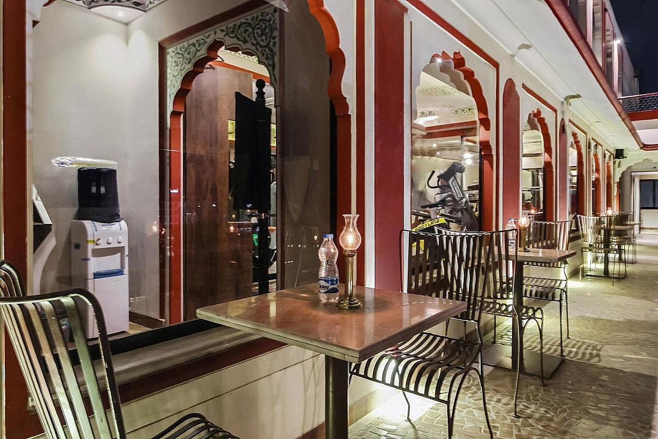 Food & Dining