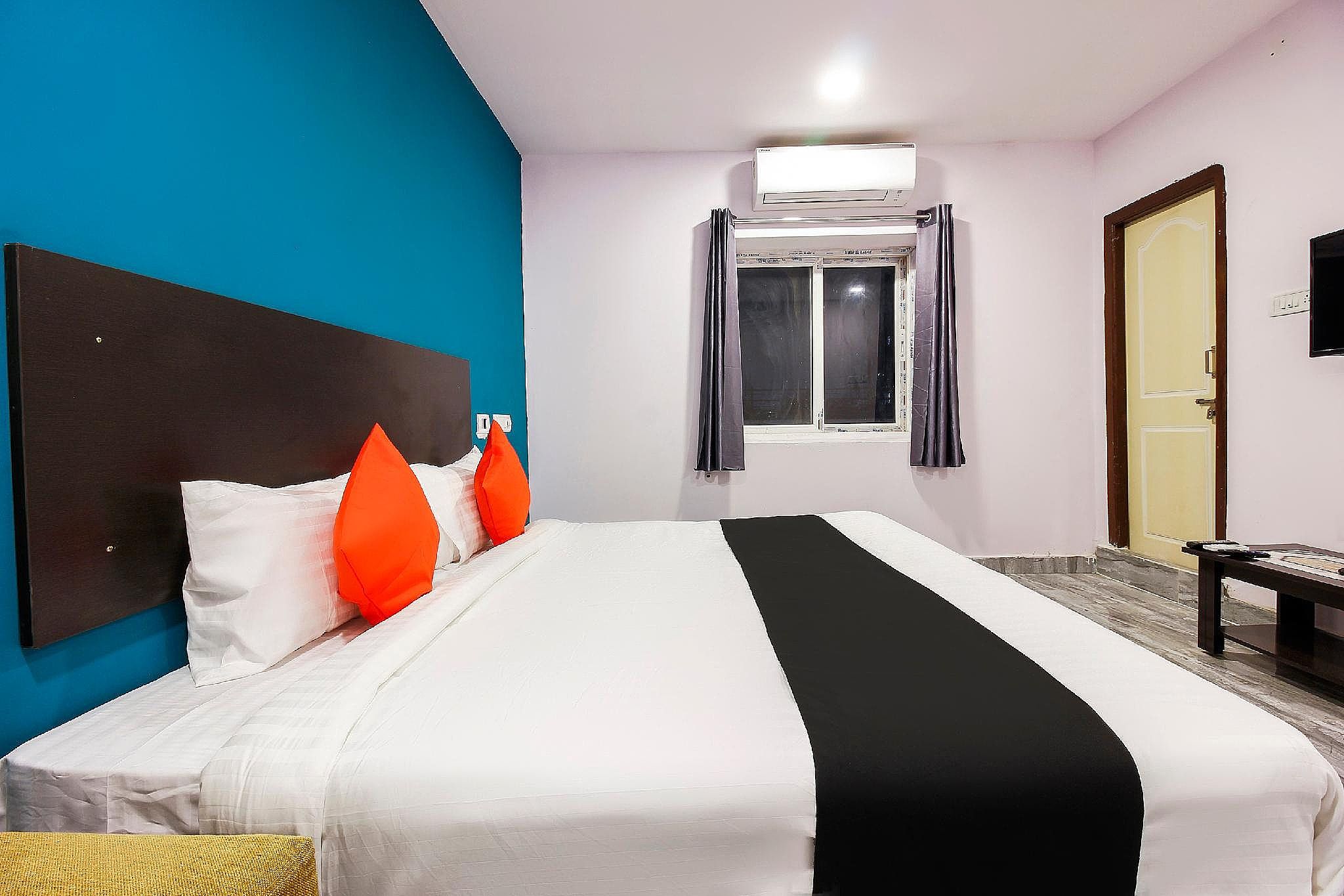 Capital O Che Sigma Hotel Classic Room 2