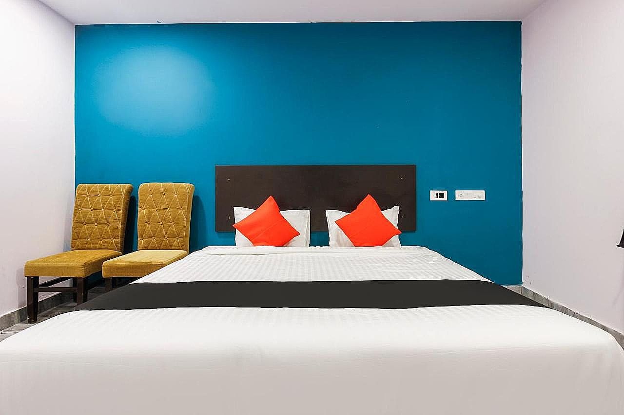 Capital O Che Sigma Hotel Classic Room 5