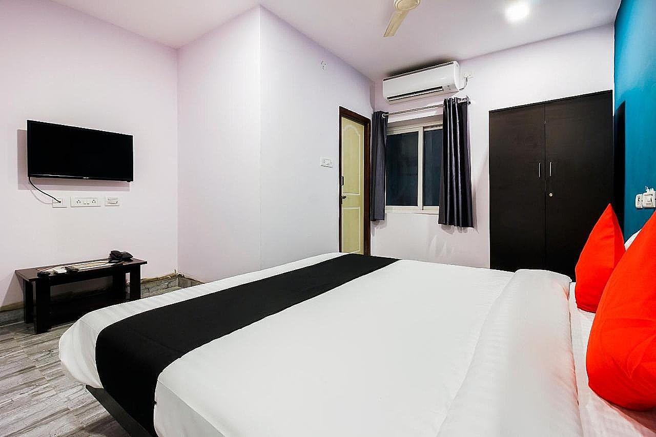 Capital O Che Sigma Hotel Classic Room 6