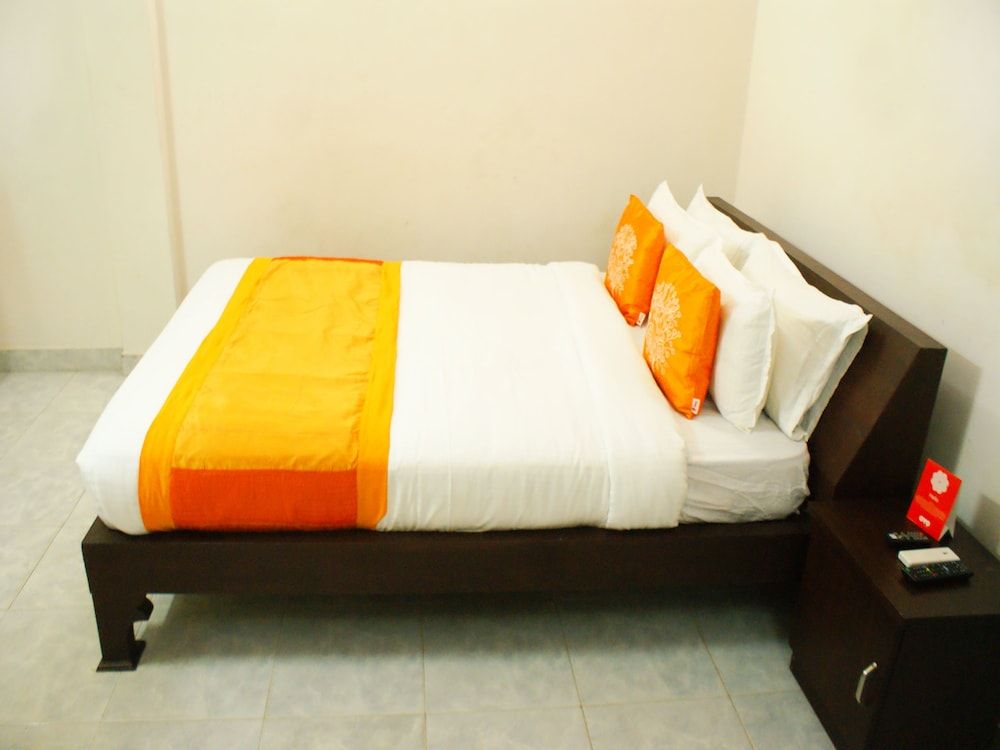 OYO 9902 Nedumparambil Residency Double or Twin Room 11