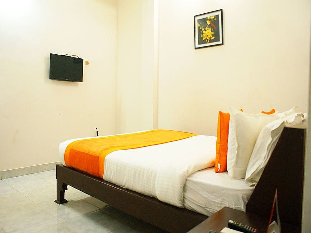 undefined OYO 9902 Nedumparambil Residency 7