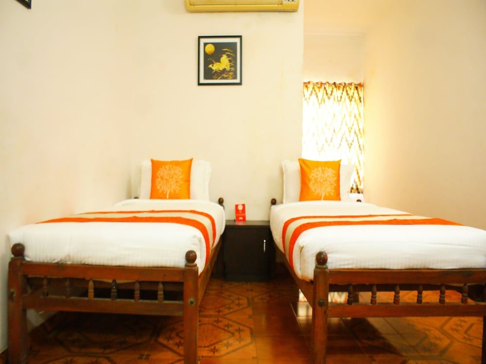OYO 9902 Nedumparambil Residency Double or Twin Room 7