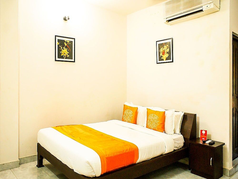 undefined OYO 9902 Nedumparambil Residency 8
