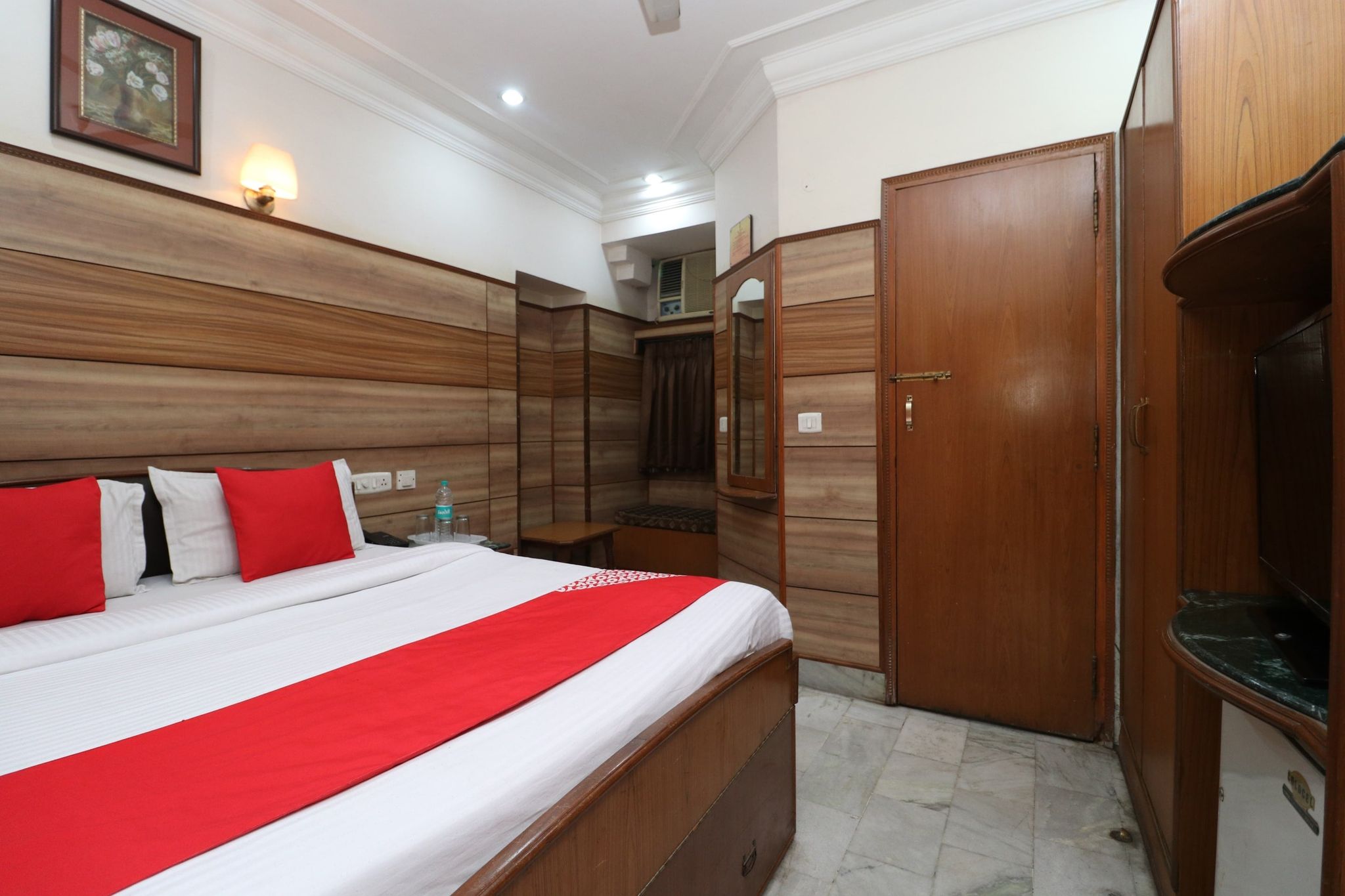 Hotel O by OYO Vivek International Hotel Classic 6