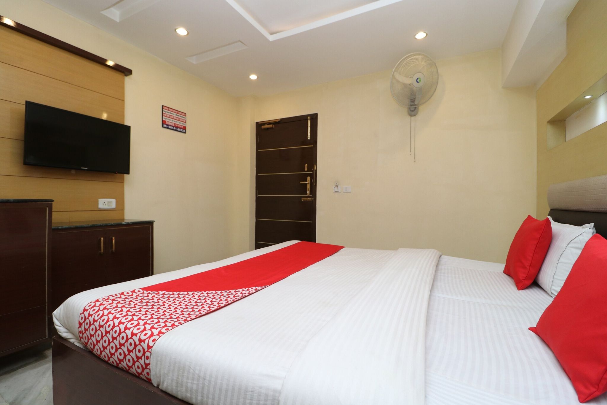 Hotel O by OYO Vivek International Hotel Classic 17