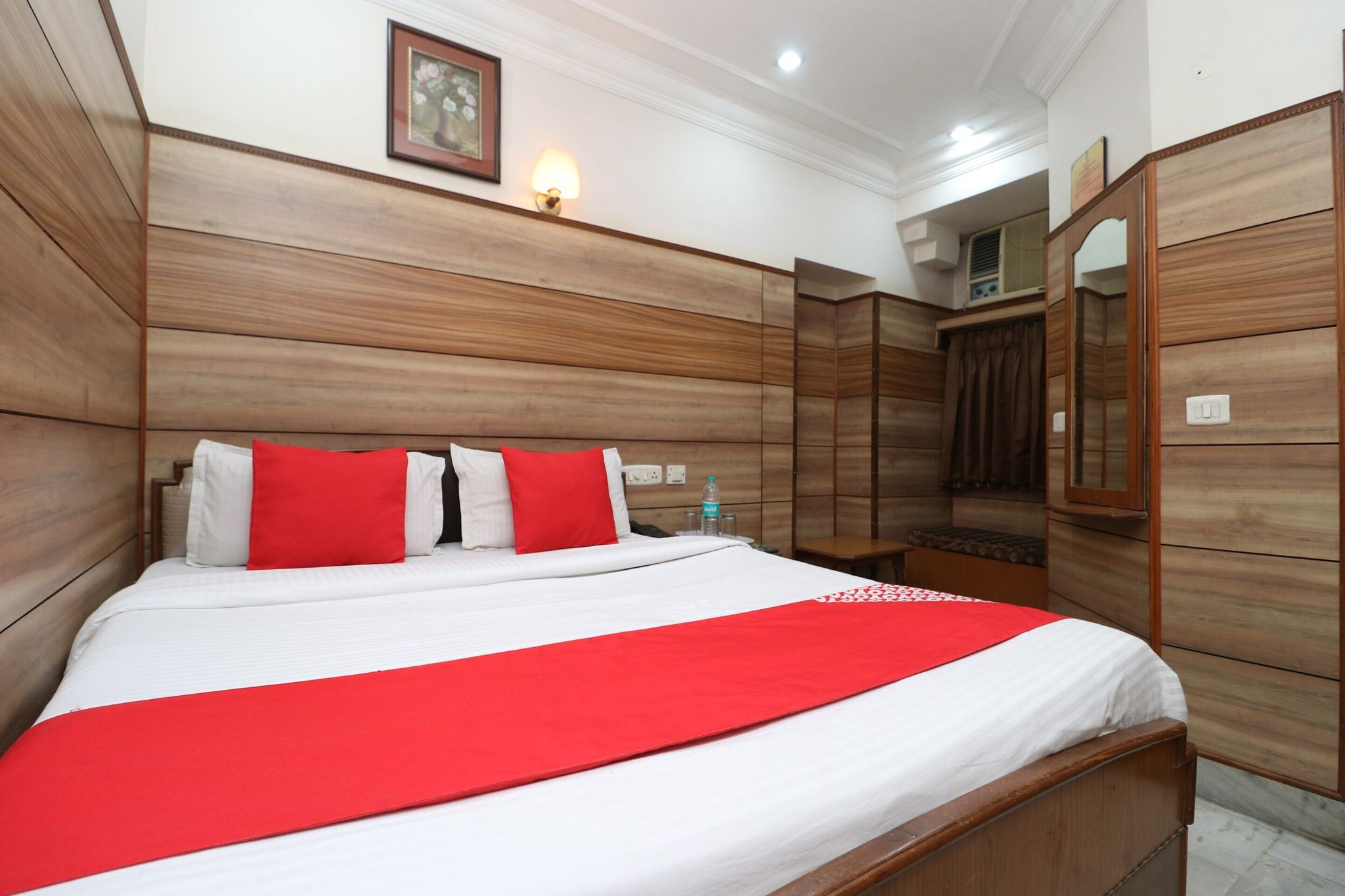 Hotel O by OYO Vivek International Hotel Classic 12