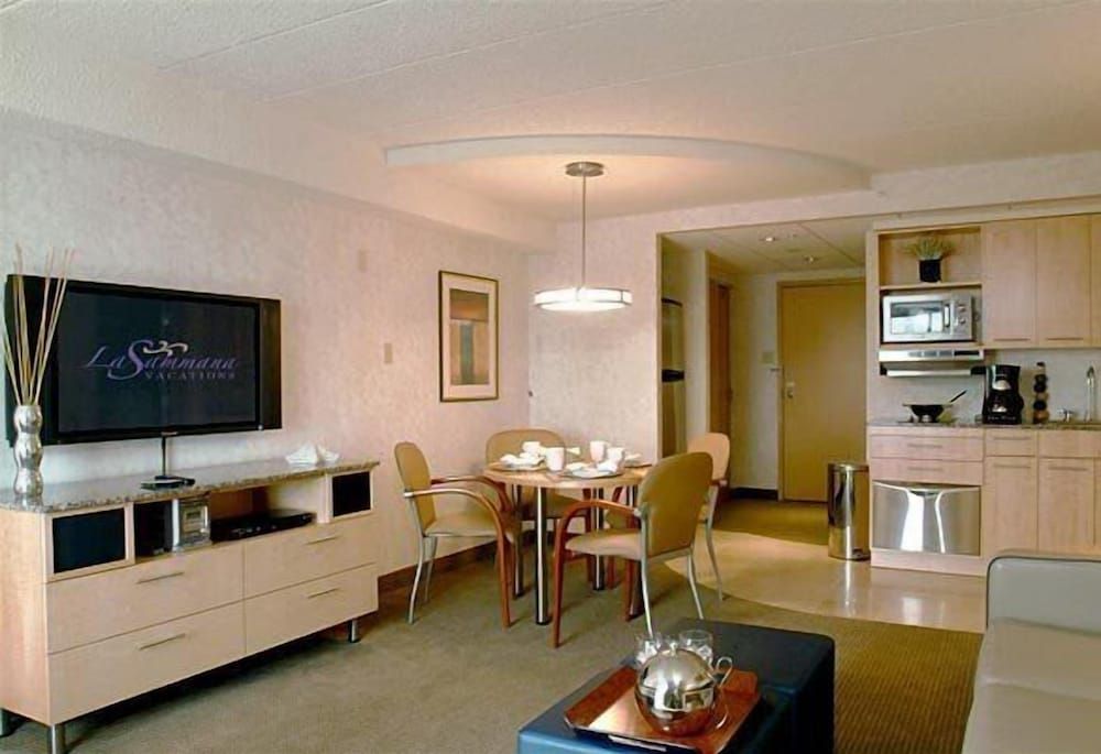 Boardwalk Resorts La Sammana Suite, 1 King Bed and Queen Sofa Bed (Serenity Suite) 5