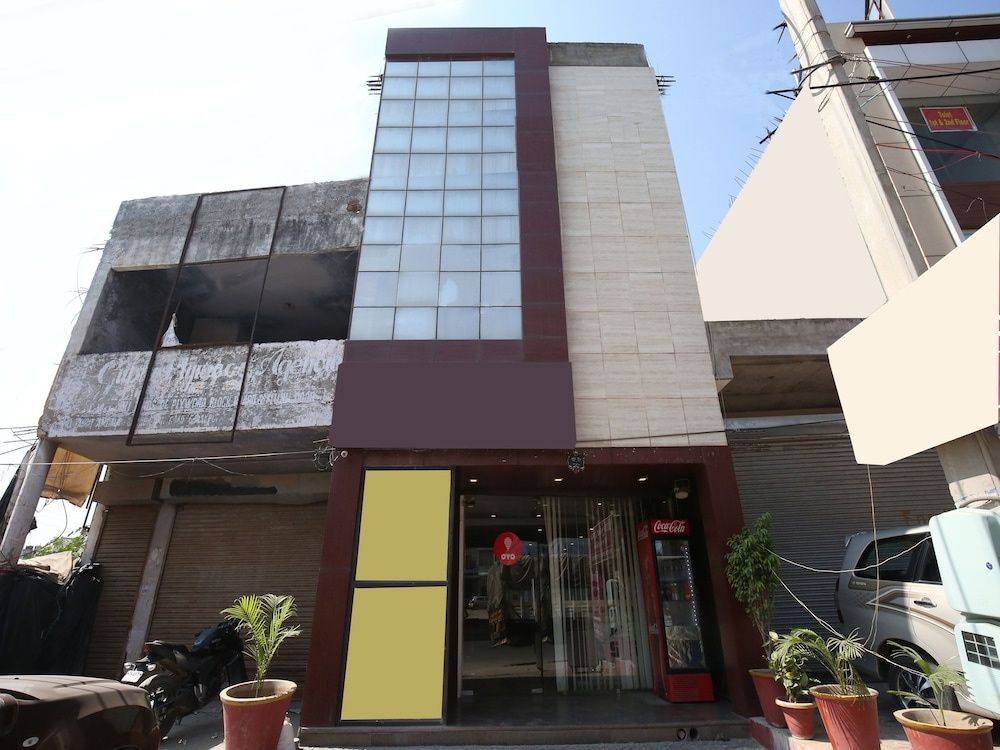 undefined OYO 9951 Hotel Satkar Avenue
