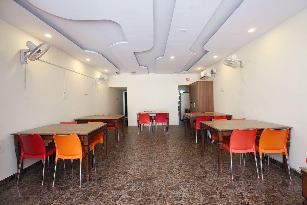 undefined OYO 9951 Hotel Satkar Avenue 3