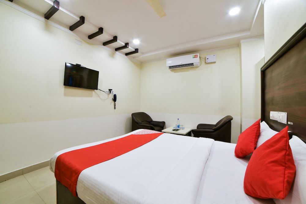 undefined OYO 24288 Surya Teja Residency 7