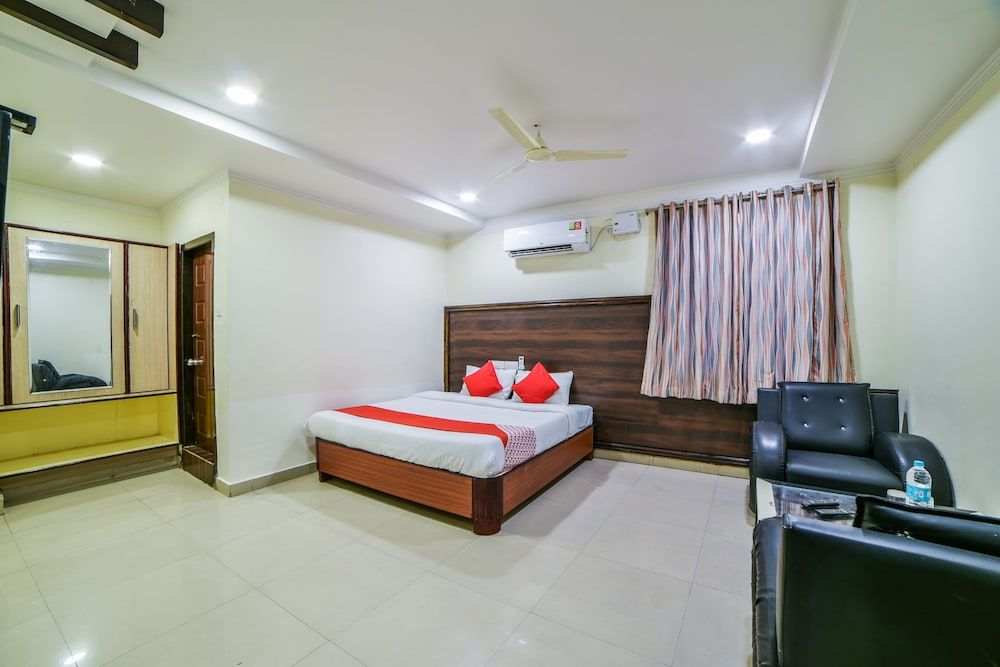 undefined OYO 24288 Surya Teja Residency 8