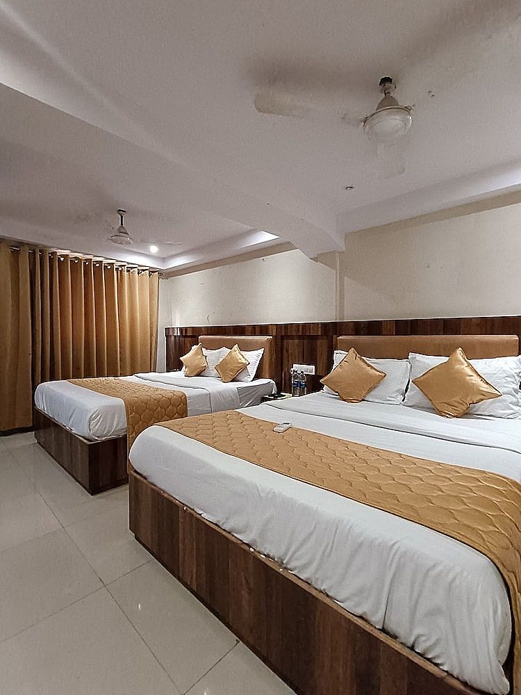 Hotel Rishi International