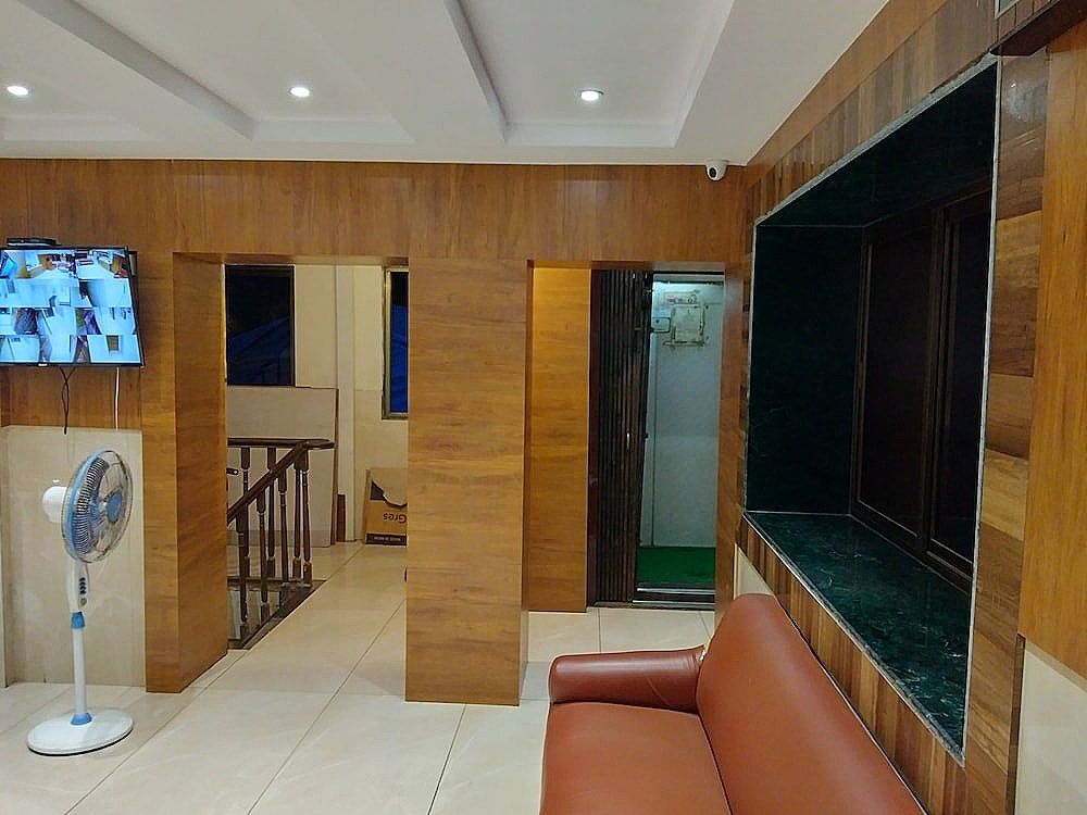undefined Hotel Rishi International 4