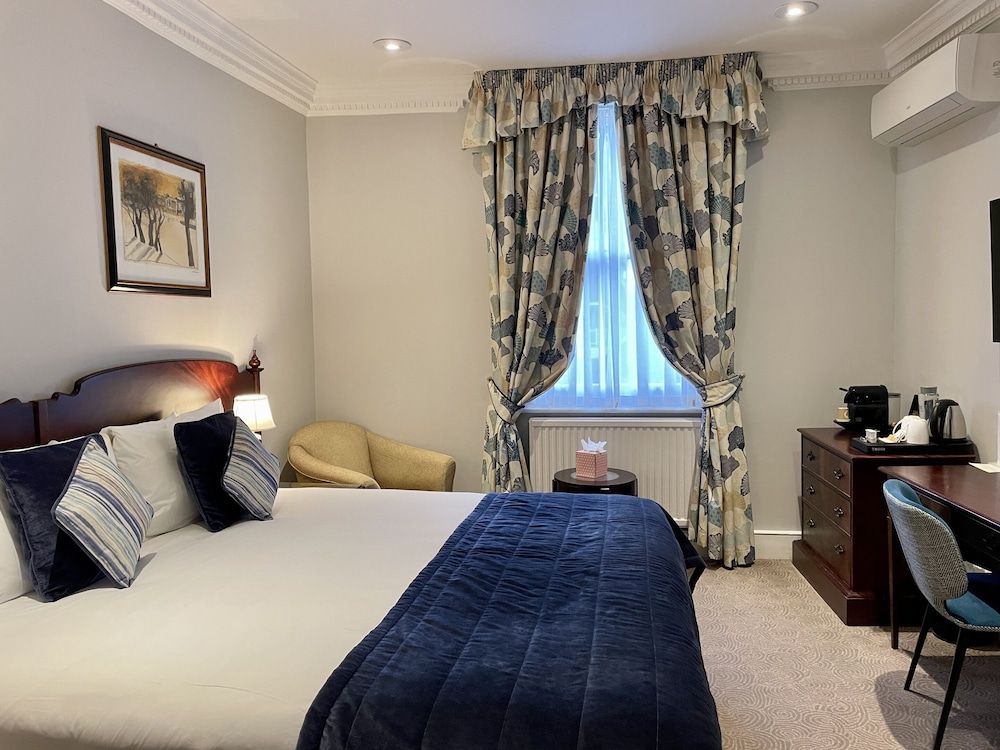 Superior Twin Room, Ensuite