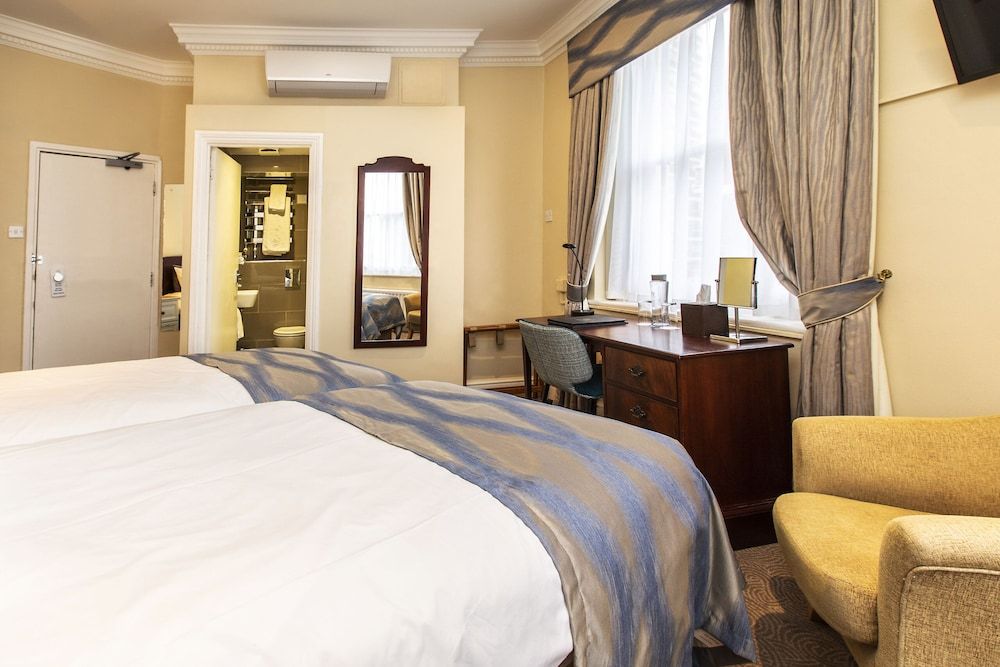 Standard Twin Room, Ensuite