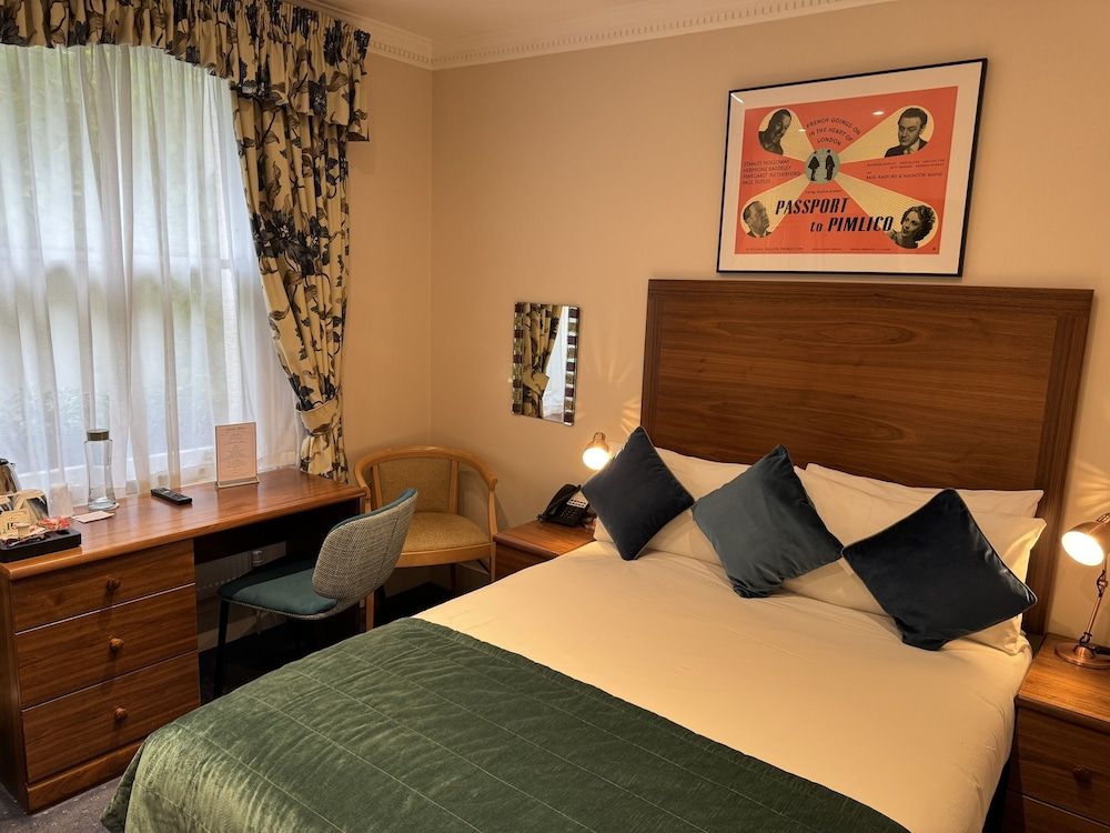 The Windermere Hotel, London Standard Double Room, Ensuite 8