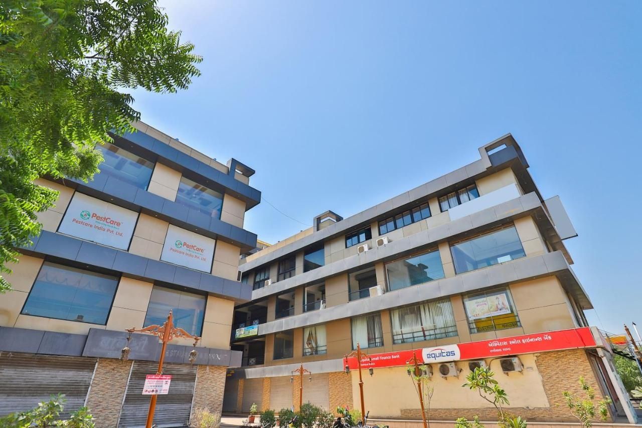 undefined OYO Flagship 2591 Hotel Anjani Palace 2