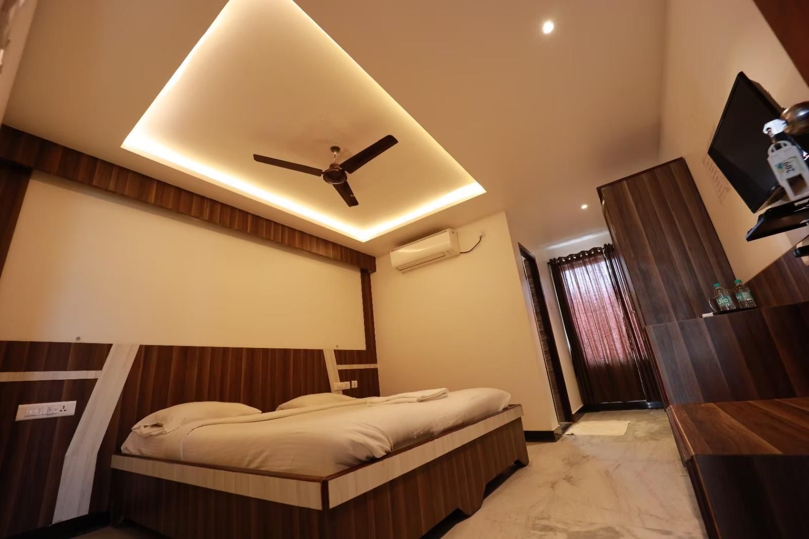 Velan International Standard Room AC 2