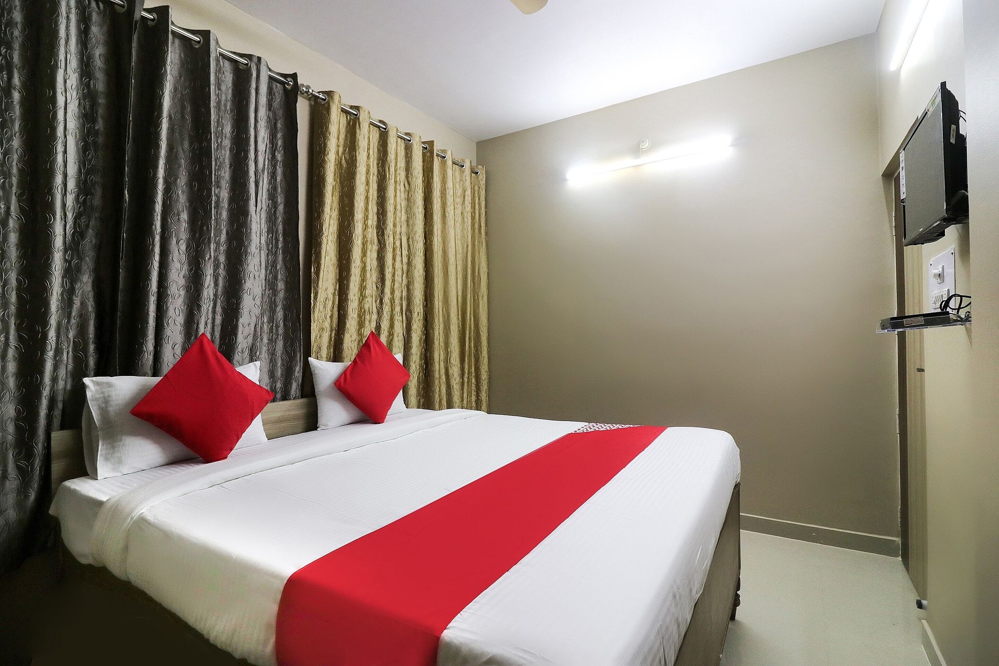 Hotel O Royal Holiday Classic 38